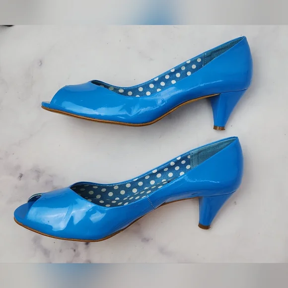 🥳SALE!🥳AJ Valenci blue heels - Picture 2 of 16